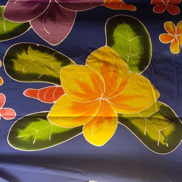 Island planet floral sarong - Picture 2 of 7